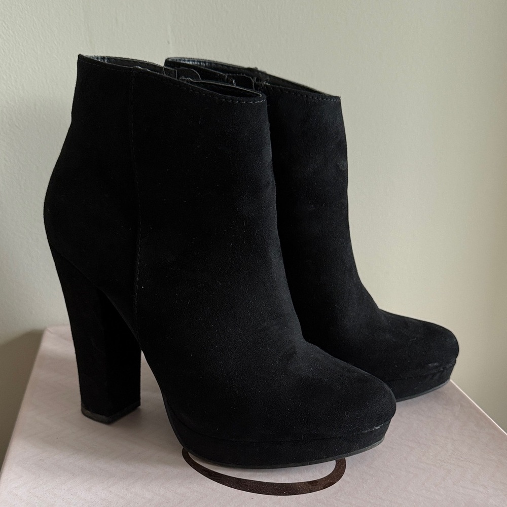 Candie's Classic Black Suede Heeled Boots